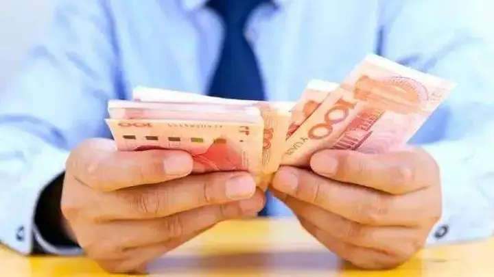 揭秘：为何有钱人五一不外出旅游？背后原因令人深思