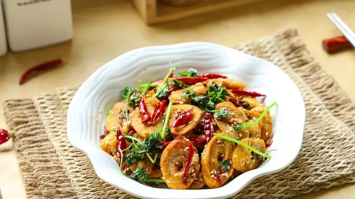 饭店不外传的干锅面筋做法,和家里做法不一样,怪不得这么好吃!
