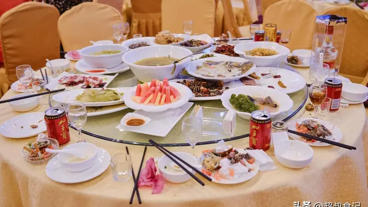 去了十多次平顶山喝喜酒,发现酒席都有这8个特点,第8点很赞!