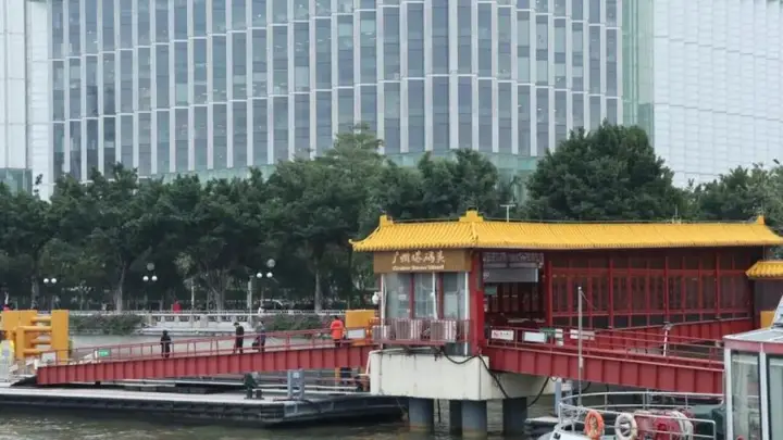 广州塔码头重启:沉浸式南越主题游船“吉祥舫”焕新上线,点亮珠江夜游新体验