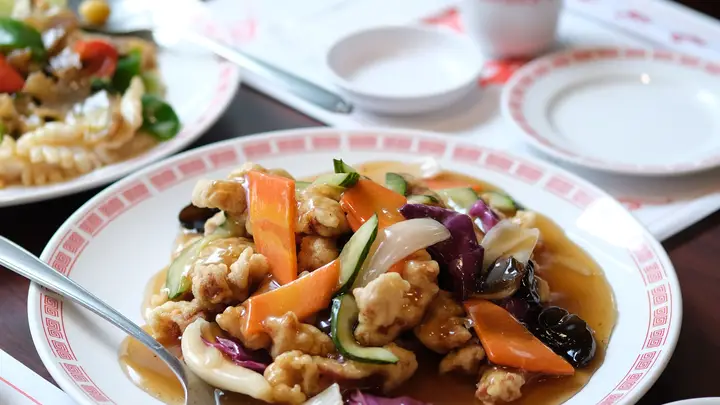 东北餐桌上的卜留克:一口咸菜,时光的味道
