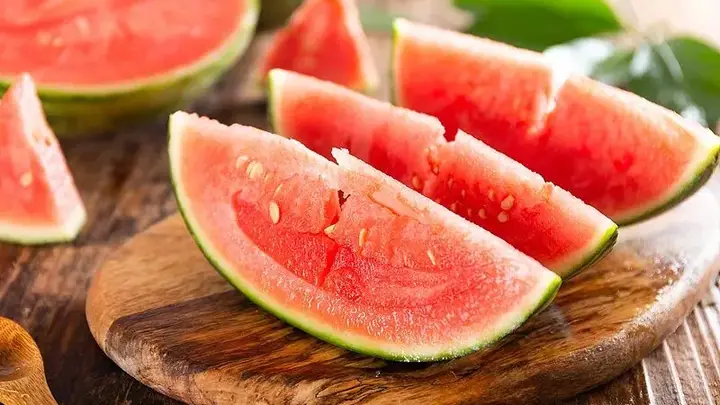 隔夜西瓜菌数超8000个 夏季吃隔夜食物要守这几个原则