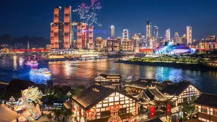 长嘉汇年接待量超百万 靠常态化IP活动破文旅街区淡旺季难题成重庆样本