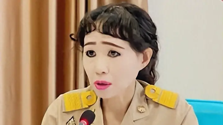 泰国女公务员会议精致浓妆照引热议 本人发声澄清化妆无错