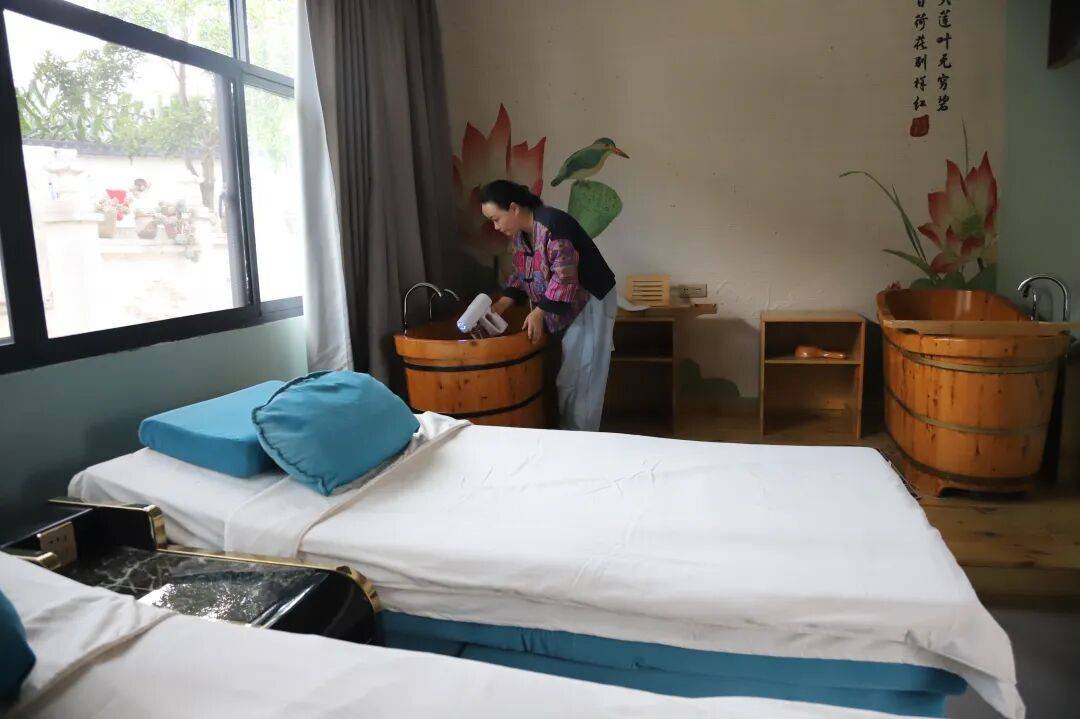 修文县：幸福村旅居游客陆续入住