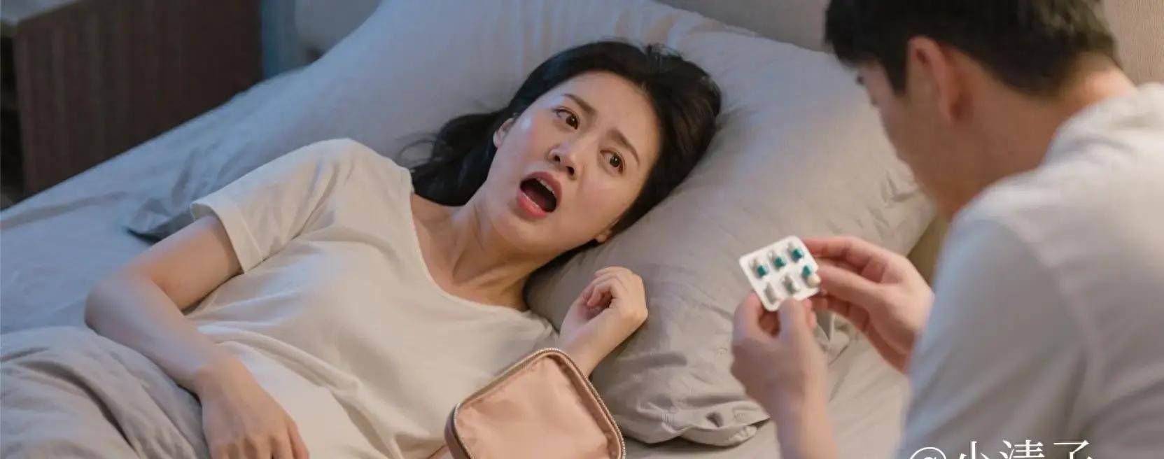 发现妻子化妆包里有避孕药，我偷换成营养片，没多久她测出怀孕