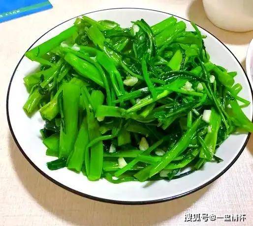 三口之家夏日晚饭，平价时令蔬菜，清爽去火，家常素菜百吃不腻！