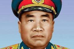 朱老总和总理一起观看空战,中国飞机被击落,25年后才松一口气!