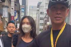 小S送蔡康永花篮玩梗“别得意”,林志玲戴回口罩:她在日本混得没那么好?