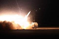 美军无人生还,伊朗导弹教科书式打爆海马斯远火,给俄军树立榜样