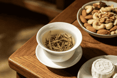 心灵壹号明道｜泡白茶总爱闷一下？这个习惯烫手又伤茶！