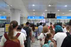暑期大连空港口岸入境游热度攀升 边检多举措保障高效便捷通关
