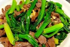 给不爱喝奶的孩子备4道高钙蔬菜小炒,补够钙还不费妈