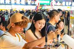 人潮涌动，酒香四溢！第36届青岛国际啤酒节西海岸会场邀您共赴夏日狂欢