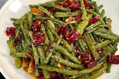 干煸豆角干爽不水塌全靠这几招 火候配料调味选得对成品香到邻居来敲门