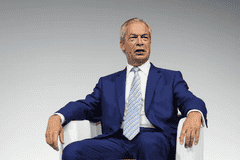 英国改革党党首法拉奇表态若胜选，将在英吉利海峡开展二战后最大规模军事行动拦截遣返非法移民，此举引发法国政府强烈抗议