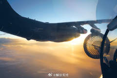空军多型战机抵达埃及参加“文明之鹰-2026”联合训练