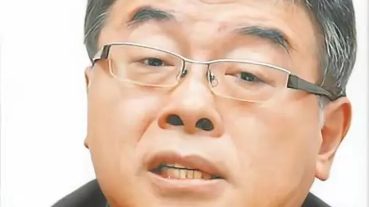 邱毅跟郑丽文,彻底撕破脸了。