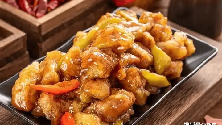 东北饭馆排名第一的下饭神菜!肉段烧茄子外酥里嫩一口沦陷