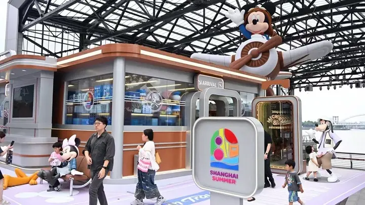踢足球看电影,还有米奇、小黄人、黄油小熊等你来!“上海之夏”逛玩攻略来了