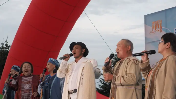 逊克新鄂乡第33届古伦木沓节启幕，非遗焕彩与篝火盛景点燃文旅亮点
