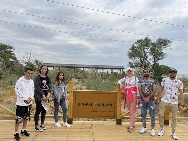 国际人士：读懂中国共产党 才能读懂中国