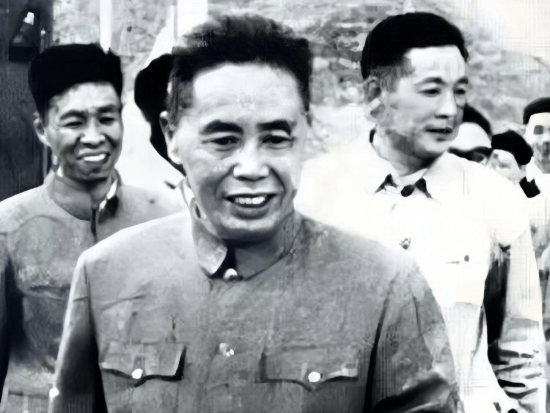 谢富治上将去世前拉住陈康的手，含泪提出一个要求：我没干坏事，你帮我作证