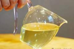 红茶绿茶真有差别?老茶师揭秘:体质不同,饮用方式也不同