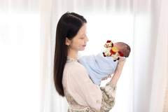 孙伊涵晒温馨全家福官宣生子，多视角晒孕照与职场旧照尽显生活与工作双重风采