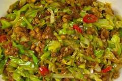 脆嫩鲜香不踩雷！肉末炒包菜三分钟出锅 厨房新手秒变家常菜大师