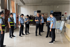 大渡口多部门联合整治旅游市场秩序