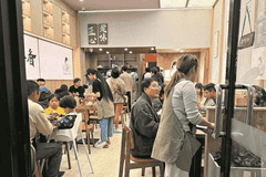 一碗襄阳牛肉面,跨越8000公里母女情
