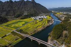 休宁旅行必体验：齐云山道境清幽 木梨硔悬空村落云海绝美