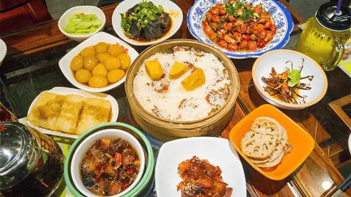土菜馆成餐饮业流量新爆点 高性价比真土菜戳中都市人味蕾