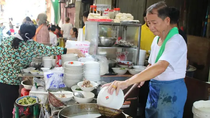 金边乌亚西市场旁美食小巷探秘