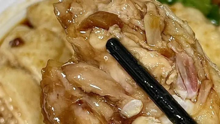 广式香油鸡浸煮锁汁，Q弹脆嫩一口沦陷，在家轻松还原茶楼经典