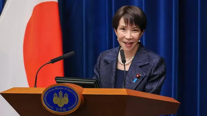 高市早苗掀桌后日本对华定性调整，中方舰队南下强化东海防卫布局