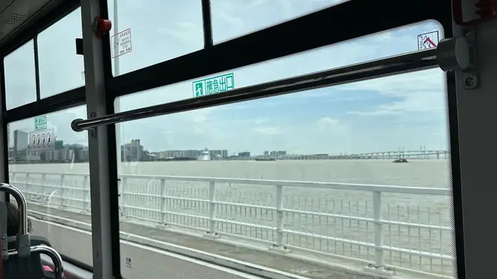 在澳门,教堂与圣物
