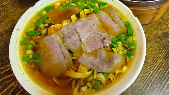 沈宏非:咖喱牛肉线粉汤