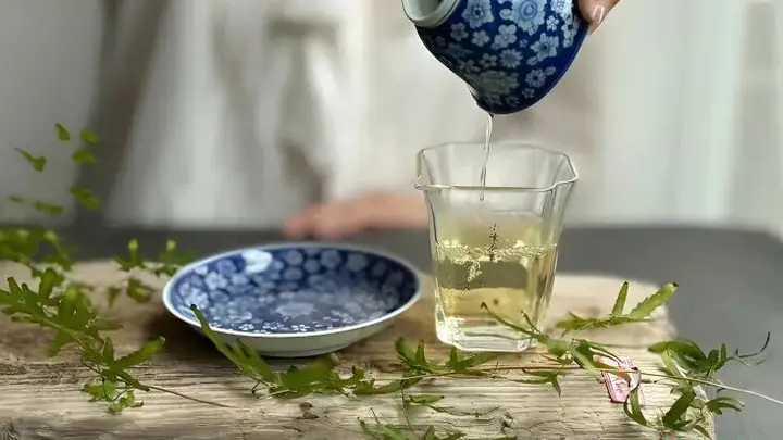 温度密码:不同火候如何重塑白茶的灵魂风味