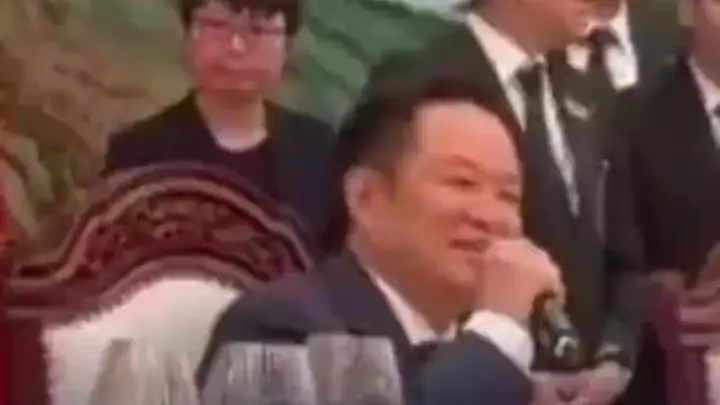 现场视频!泰国总理访华期间唱中文歌《甜蜜蜜》