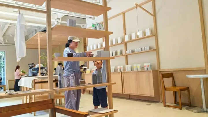 白鲸咖啡十年磨一剑 前店后厂工坊落地上海宝山 周末营业引爱好者热盼