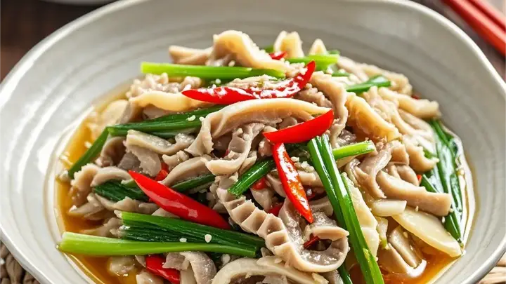 酸辣羊肚丝口感酸辣开胃 搭配鲜爽配料打造经典佳肴