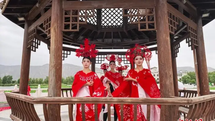 甘肃白银打“黄河牌”：过路风景变“诗与远方”