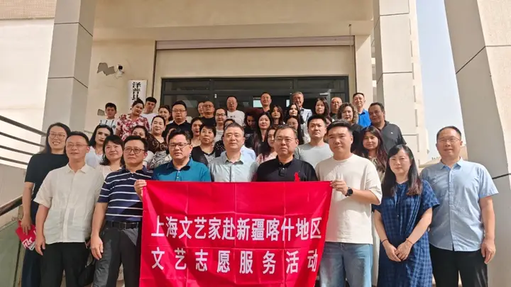 沪喀文艺结对润疆赋能 名家实地采风绘就泽普丝路新貌