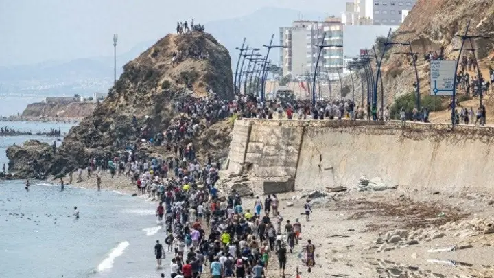 欧盟申根自由流动机制暂停风波迭起，摩洛哥滞留非法移民喊话来中国？中国完善移民制度的远见值得关注